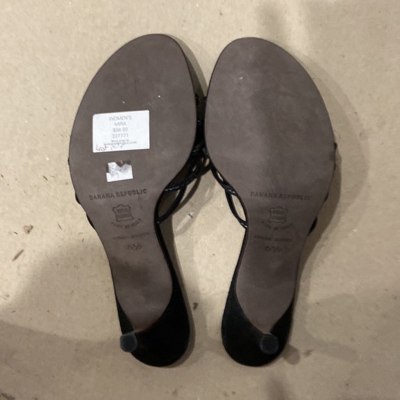 Sandals - Picture 4 of 4